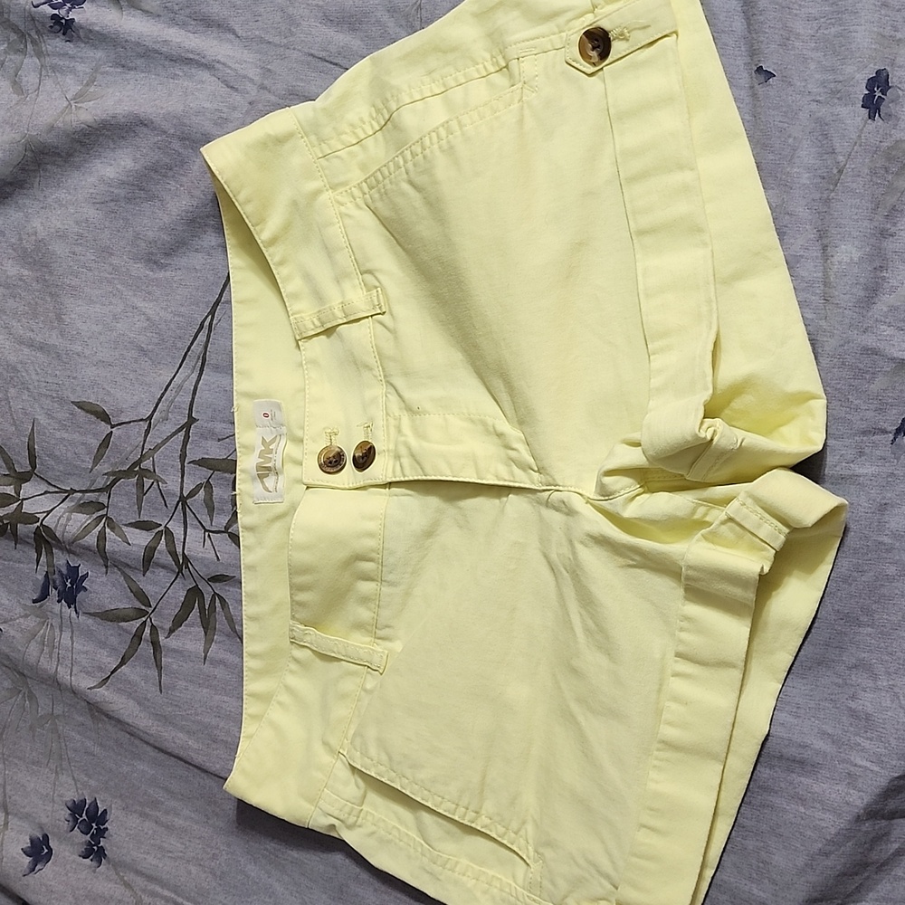 Mountain Khaki Yellow Shorts